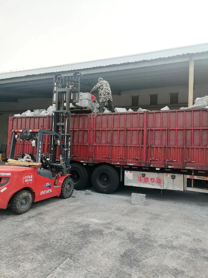 專業(yè)叉車出租與裝卸服務(wù)——高效、安全、可靠